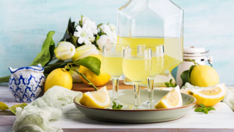 Domácí limoncello – italský citronový likér 091f36e2379fd3e322d8f9f45fdebf30
