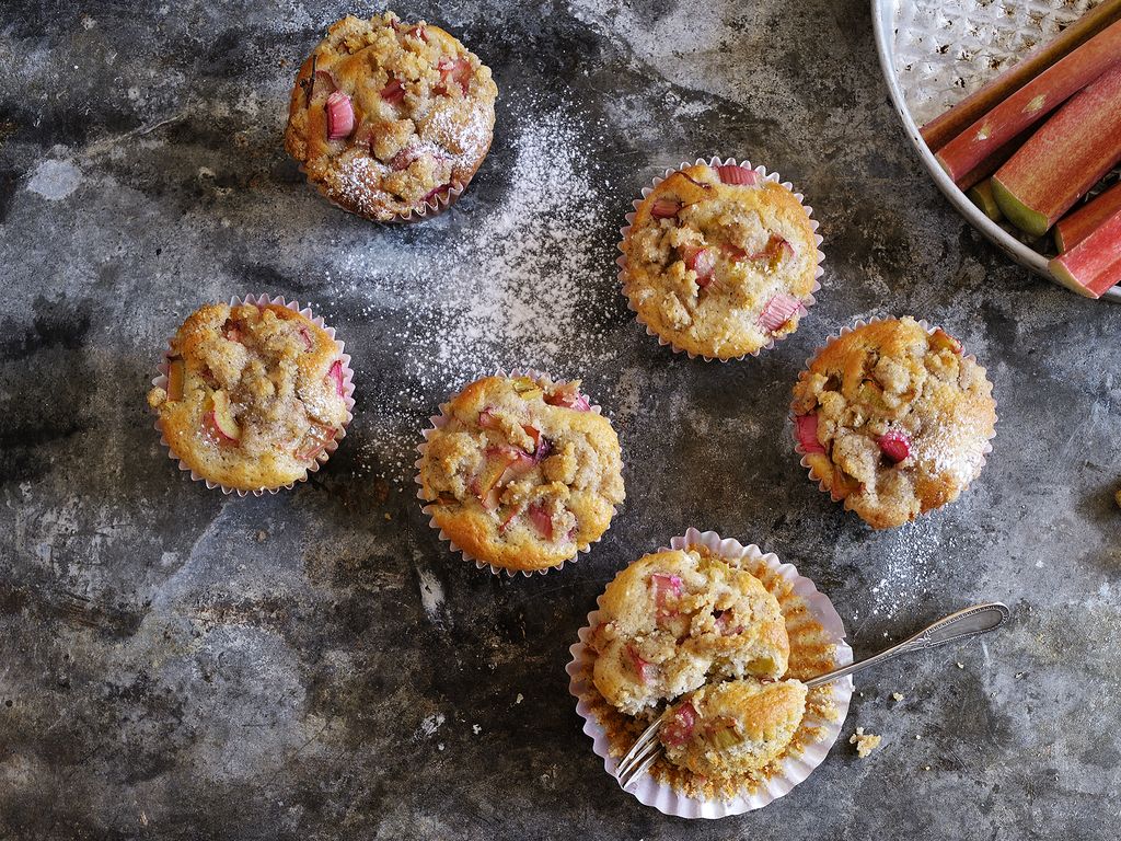 Rebarborové muffiny s máslovou drobenkou