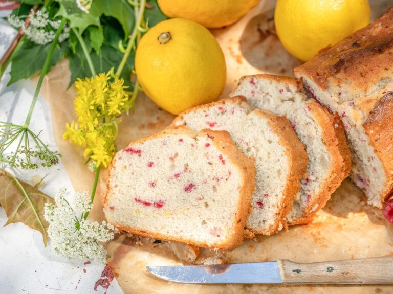 Citronová třená buchta s malinami buchta-kolac-recept-citronova-buchta-trena-buchta-maliny-ovoce-peceni