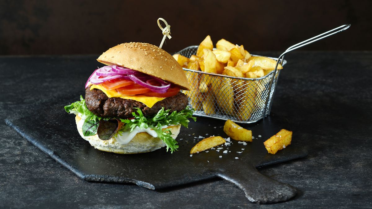 Burger s hráškovým pestem