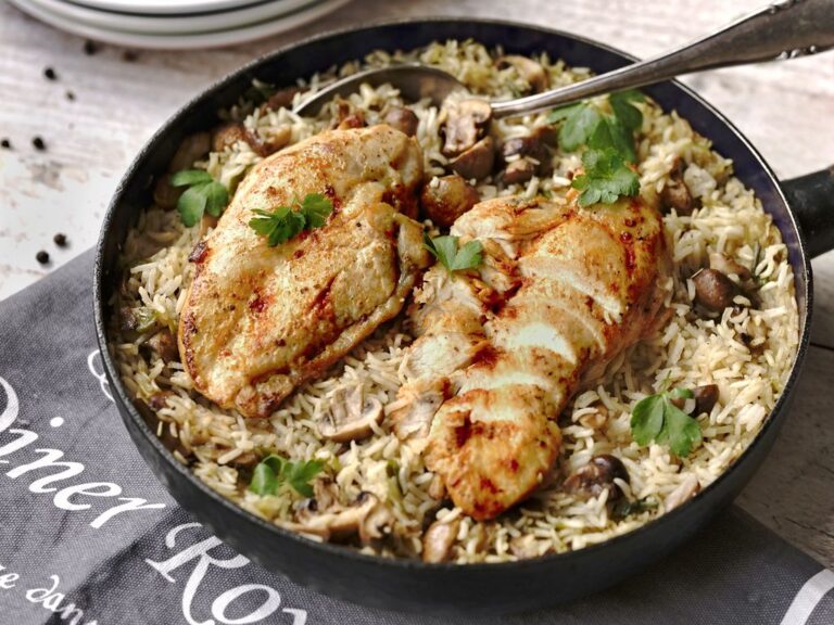 Pečená rýže s kuřecím masem a žampiony pecena-ryze-zampiony-kureci-maso-recept