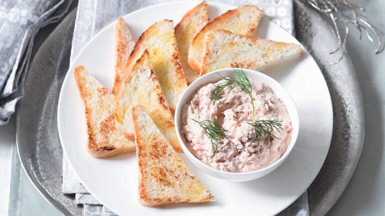 Lososové rillettes pena_0