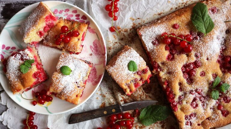 Rybízová bublanina s mandlemi rybizova-bublanina-recept