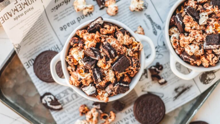 Sladký popcorn s Oreo sušenkami 51556719e1292a125af9ce5acd8d212f