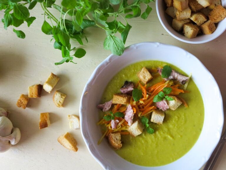 Krémová hrachová polévka z uzeného vývaru hrachovka-polevka-krem-recept