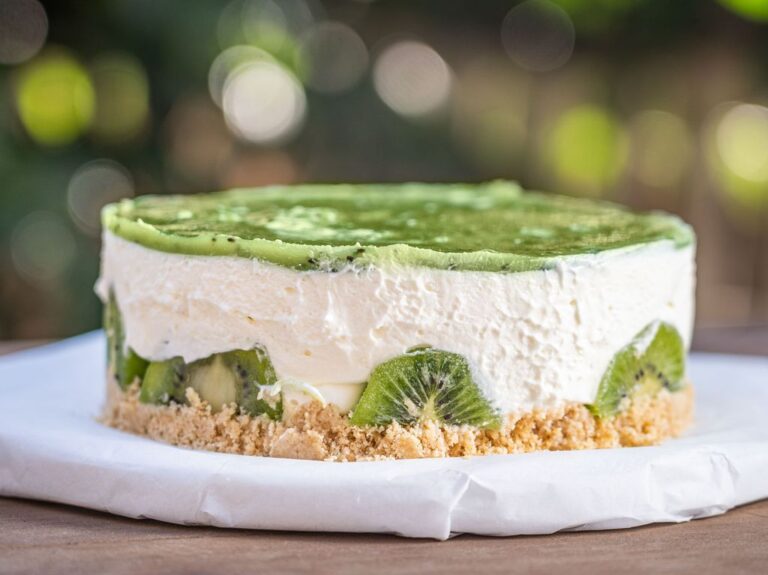 Cheesecake se svěžím kiwi kiwi-cheesecake