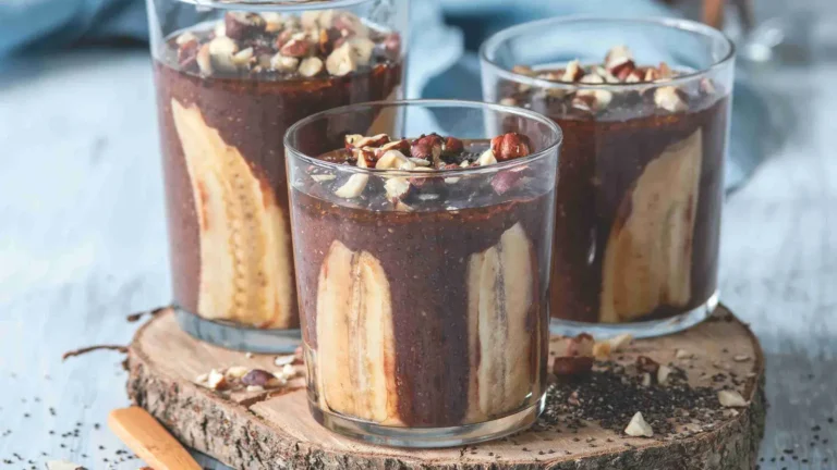 Čokoládový chia pudink s banánem a lískovými oříšky Cokoladovy_chia_pudink_s_bananem_a_liskovymi_orisky.jpg