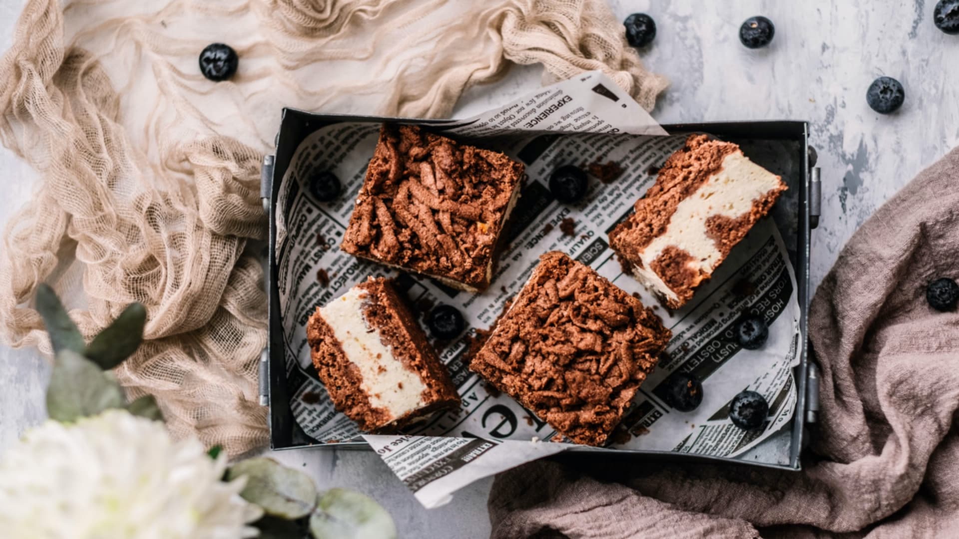 Strouhané řezy z celozrnné mouky s tvarohovou náplní