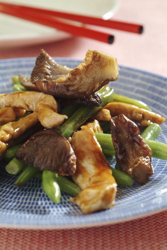 Hlíva s kuřecími nudličkami