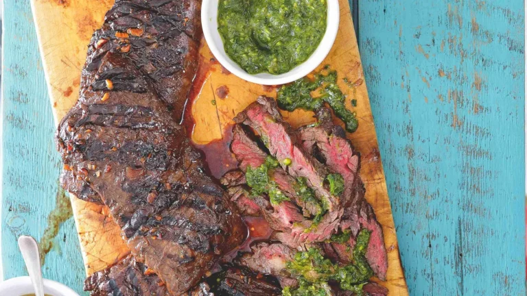 Hovězí skirt steak se salsou verde hovezi_skirt_steak_se_salsou_verde_0.jpg