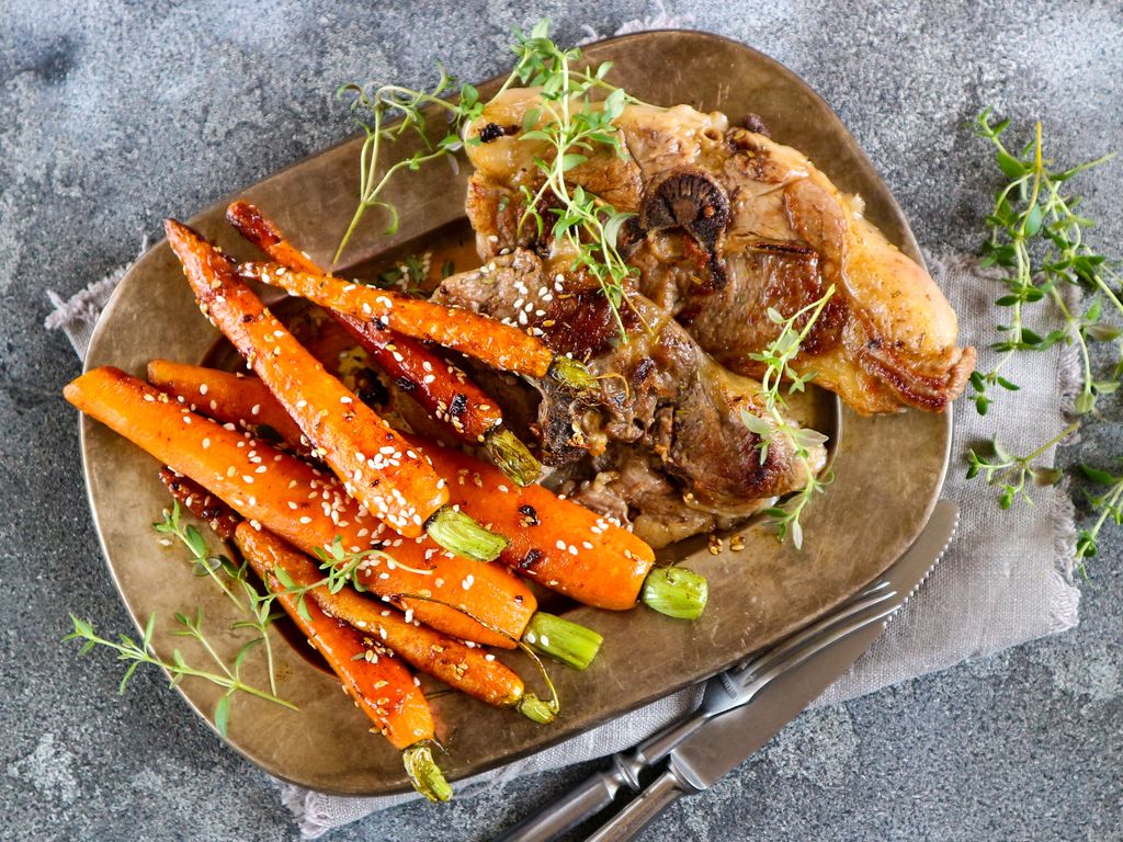 Jehněčí kotlety s karotkou