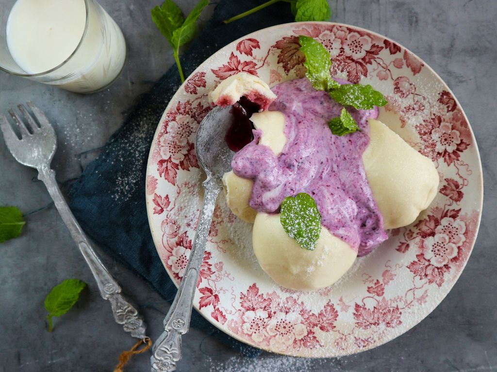 Kynuté knedlíky s borůvkovým žahourem