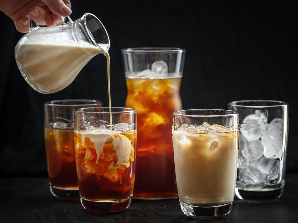 Thajský ledový čaj s kondenzovaným mlékem