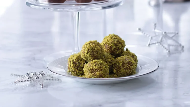 Nepečené perníkové kuličky II nepecene_pernikove_kulicky_0.jpg