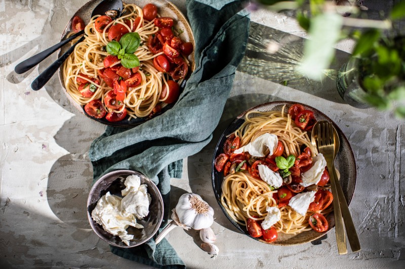 Těstoviny s čerstvými rajčaty