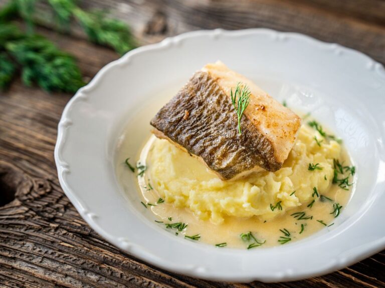 Treska skrei s máslovou omáčkou s koprem treska