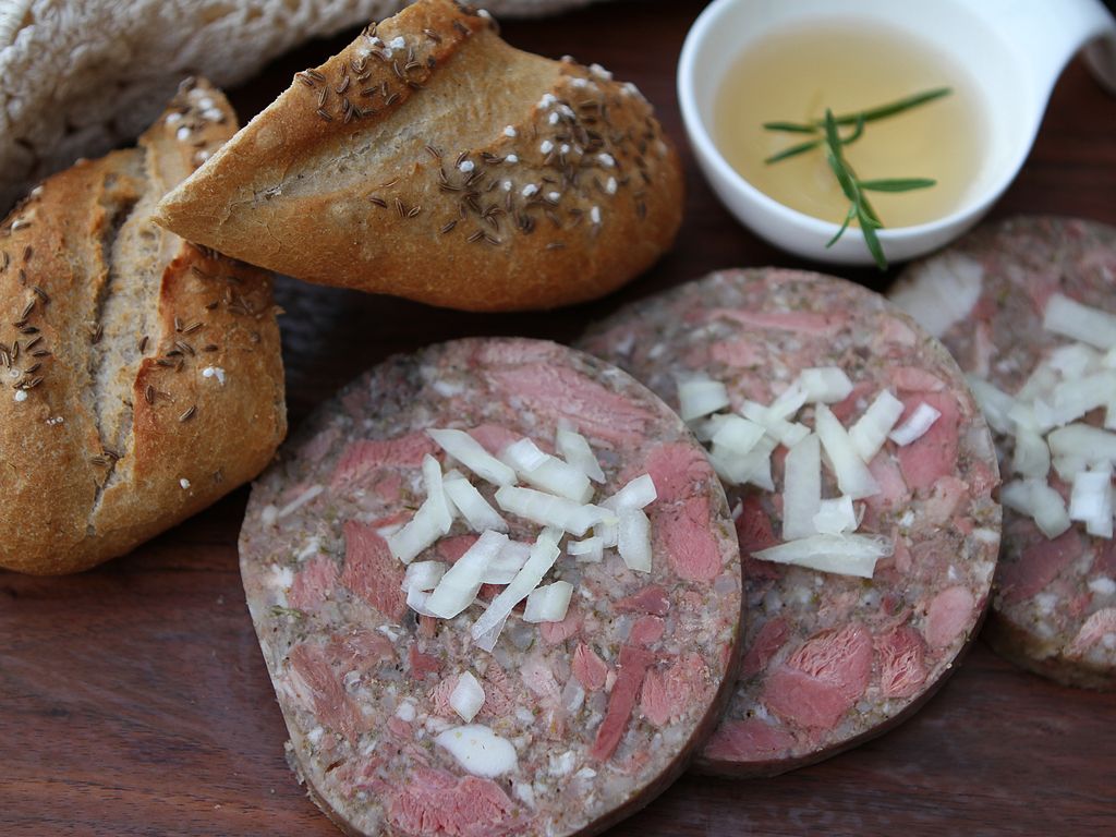 Tradiční světlá tlačenka