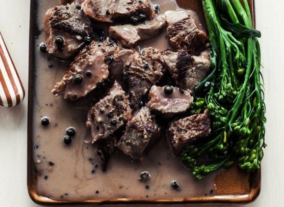 Smetanová pepřová omáčka ke steakům