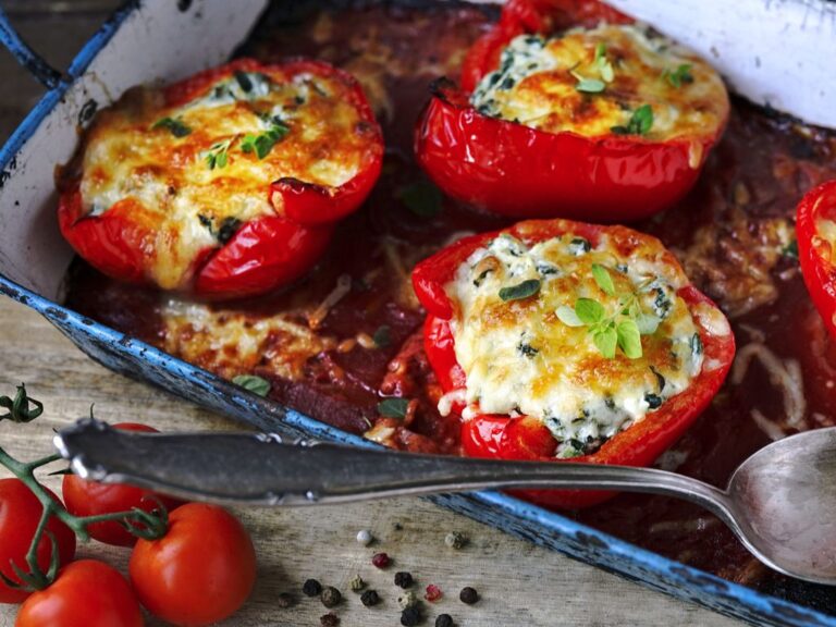 Pečené papriky se špenátovou ricottou plnene-papriky-spenat-ricotta