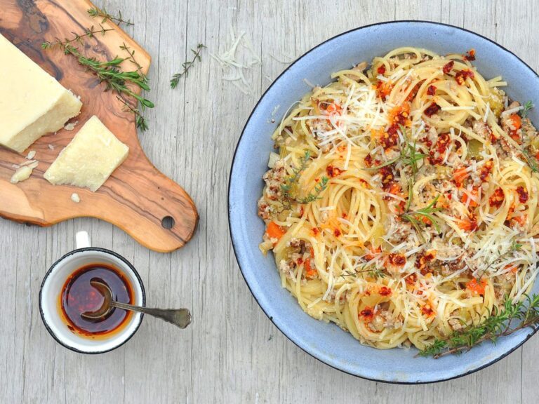 spagety-recept-bylinky-omacka