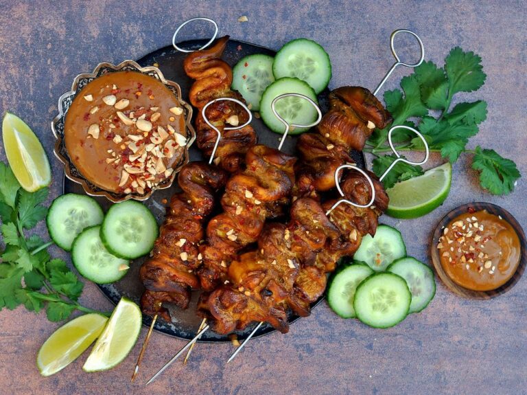 spizy-kureci-arasidova-omacka-recept