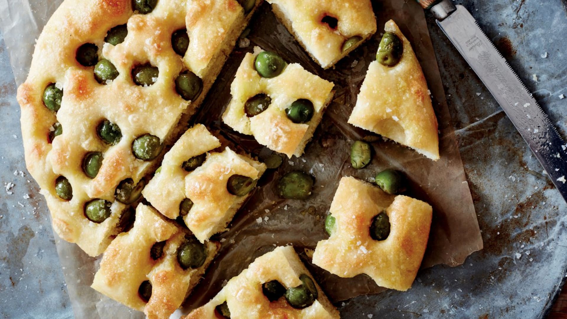 Bramborovo-olivová focaccia – Focaccia con patate e olive