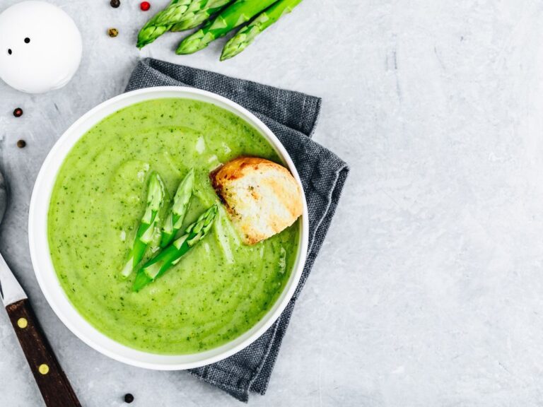 Polévka ze zeleného chřestu chrestova-polevka-recept