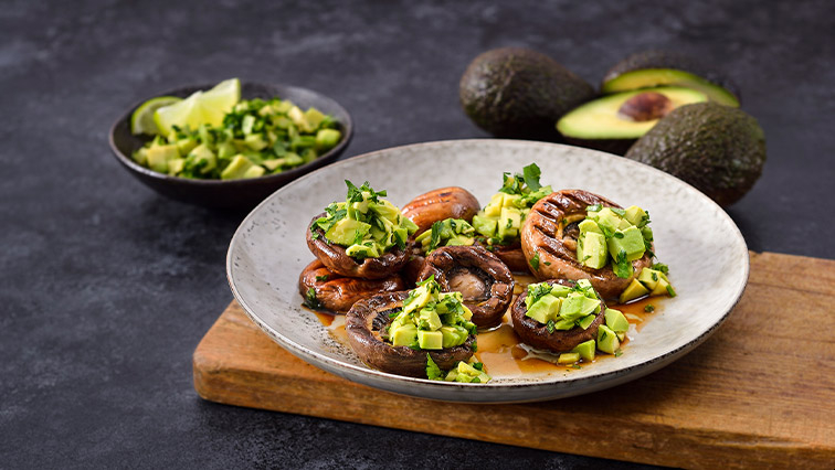 Žampiony s miso marinádou a avokádovou salsou