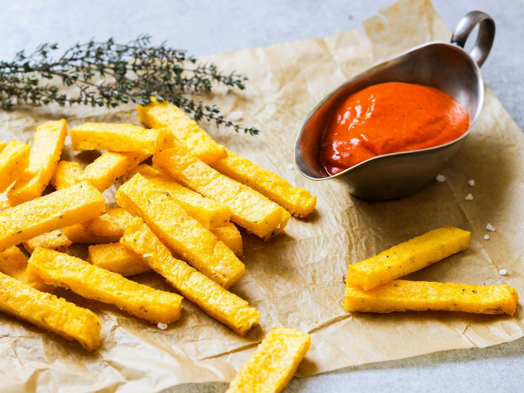 Polentové hranolky a dip z pečených paprik