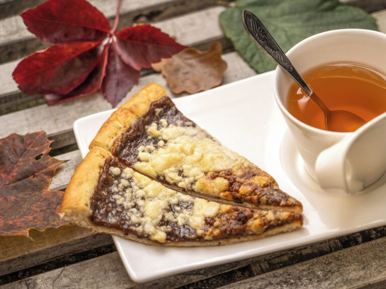 Pravý valašský frgál s hruškami hruskovy-frgal-recept