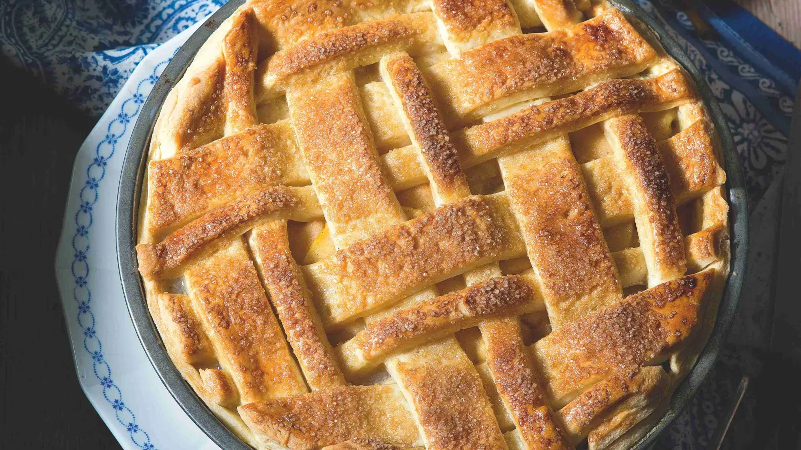 Hruškový koláč se slaným medem a bourbonem