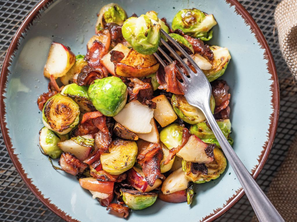 Kapustičky se slaninou a jablky