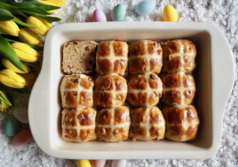 Banánové horké křížové bochánky