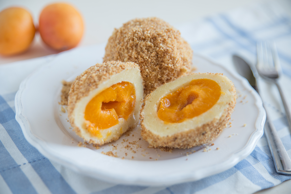 Kynuté meruňkové knedlíky