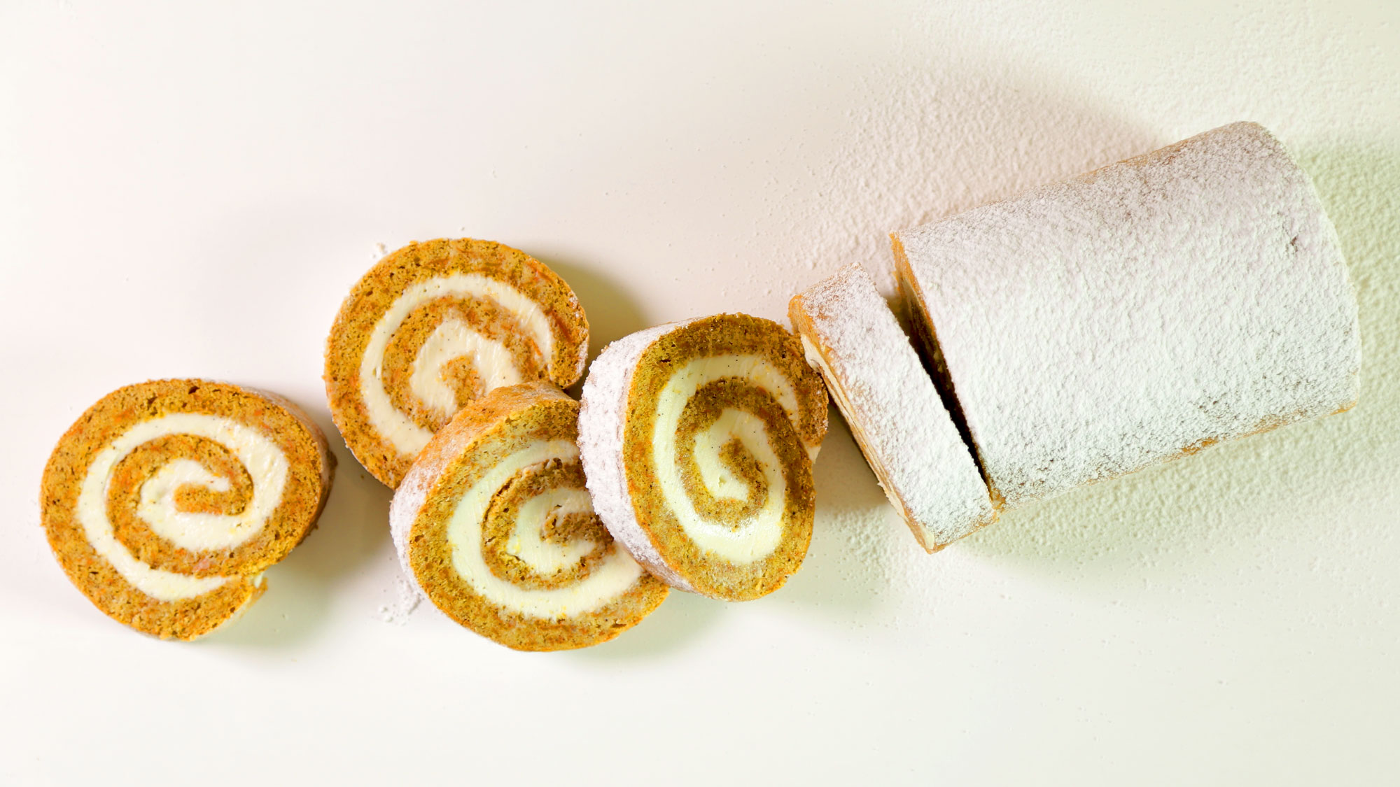 Mrkvová roláda s krémovou náplní