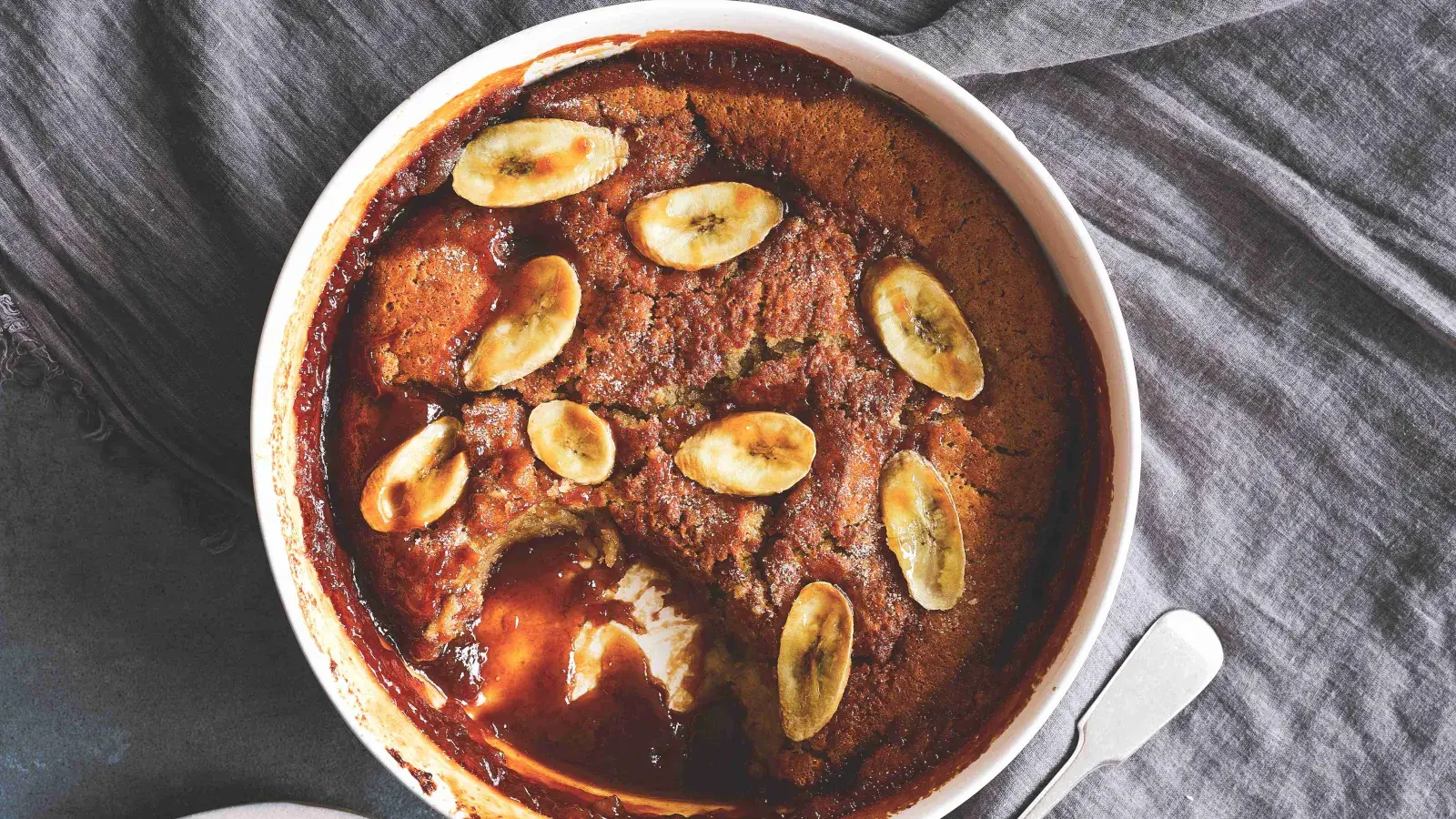 Karamelovo-banánová buchta pro dospělé