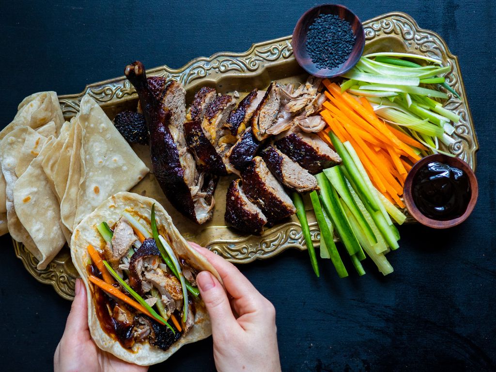 Pekingská kachna s plackami a zeleninou