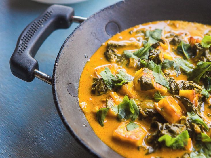 Saag paneer (špenát s indickým sýrem)