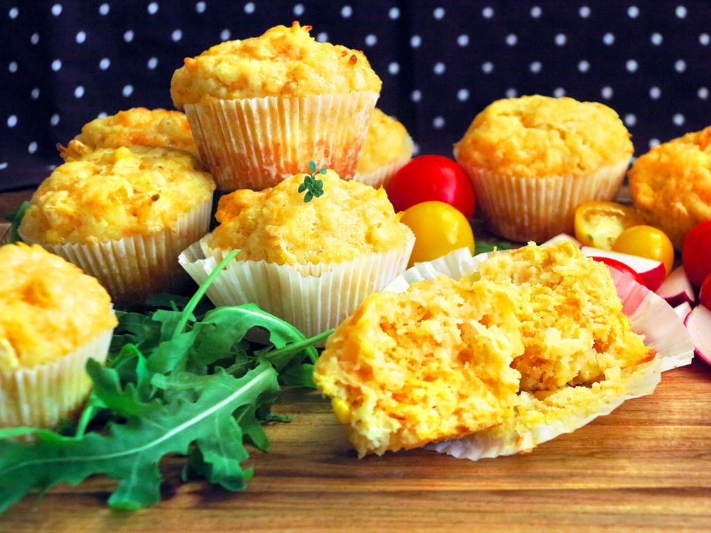 Mrkvové muffiny se sýrem a kukuřicí