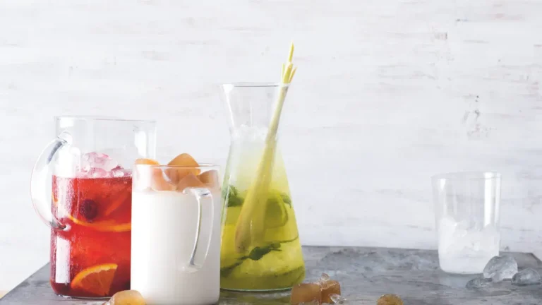 Ledový čaj s citronovou trávou, limetou a mátou sipkovy_ledovy_caj_ledovy_chai_ledovy_caj_4.jpg