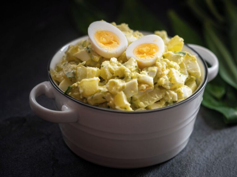 Vajíčkový salát s medvědím česnekem vajickovy-salat